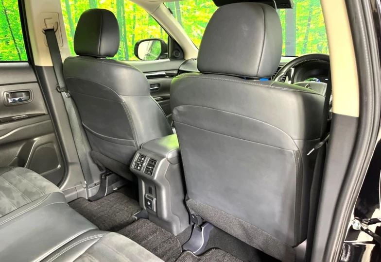 Mitsubishi Outlander Black