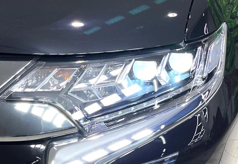 Mitsubishi Outlander Black