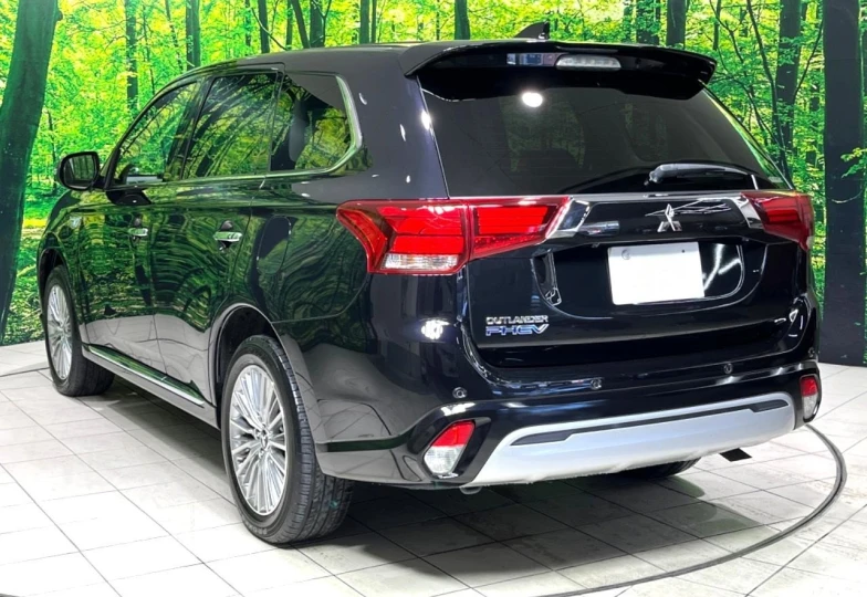 Mitsubishi Outlander Black