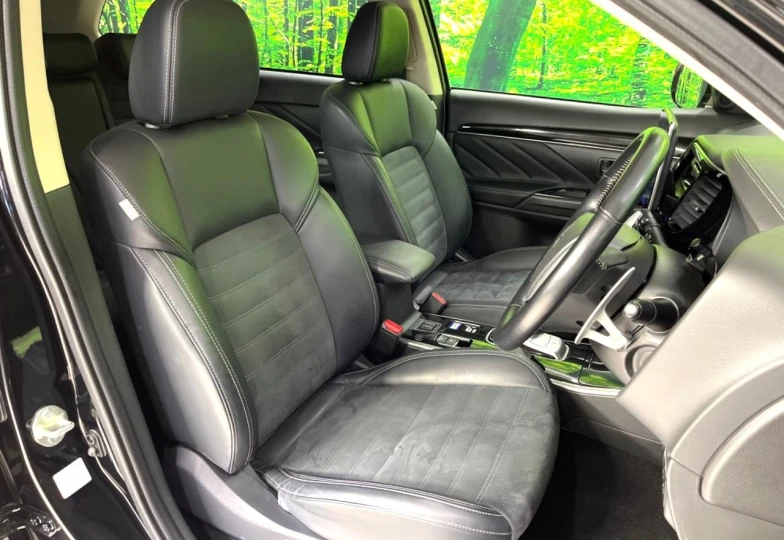 Mitsubishi Outlander Black