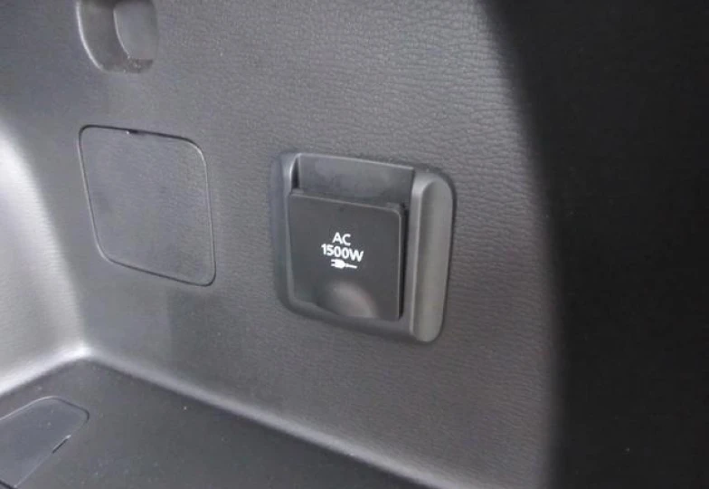 Mitsubishi Outlander Black