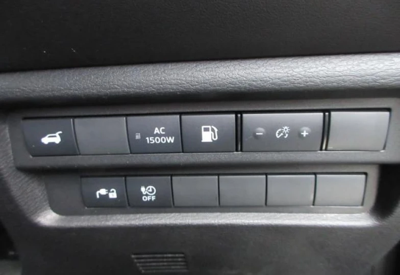 Mitsubishi Outlander Black