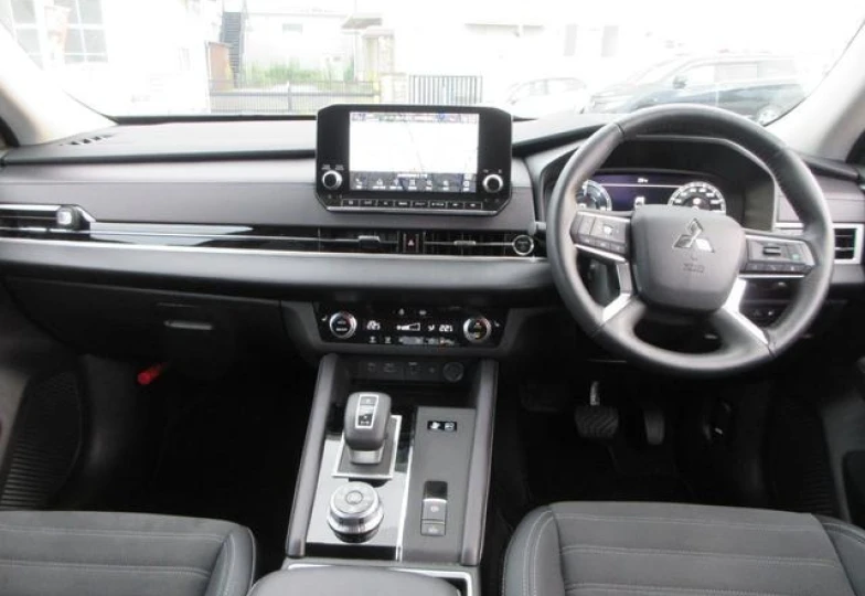 Mitsubishi Outlander Black