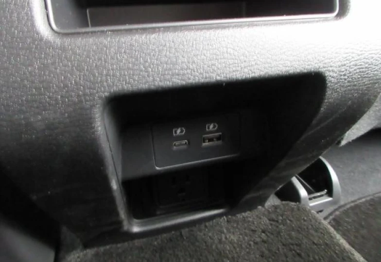 Mitsubishi Outlander Black