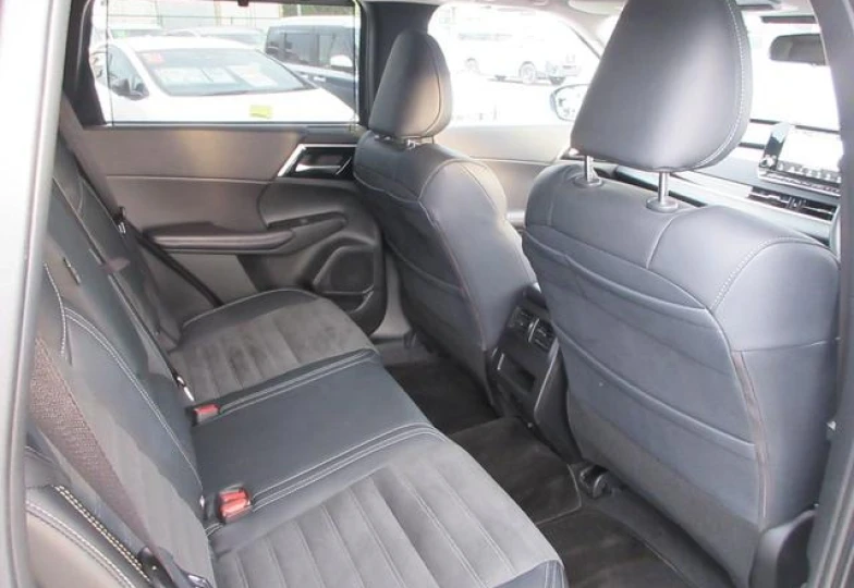 Mitsubishi Outlander Black