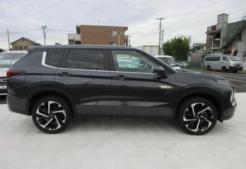 Mitsubishi Outlander Black