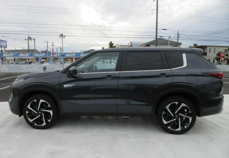 Mitsubishi Outlander Black