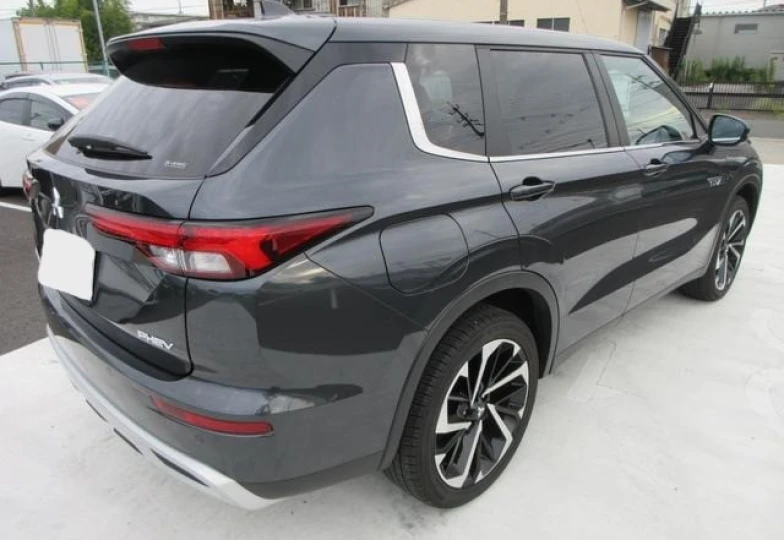 Mitsubishi Outlander Black