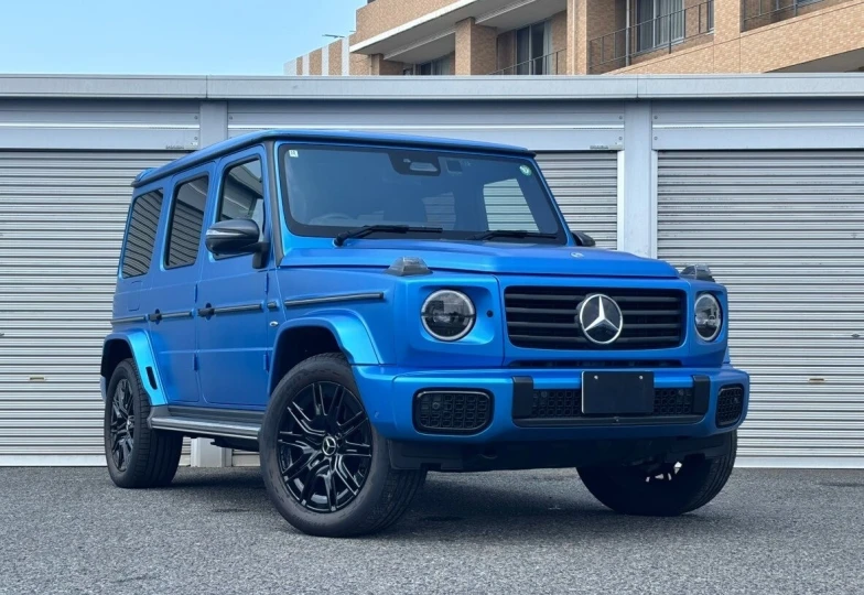 Mercedes G-class Blue