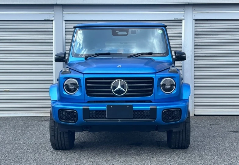 Mercedes G-class Blue