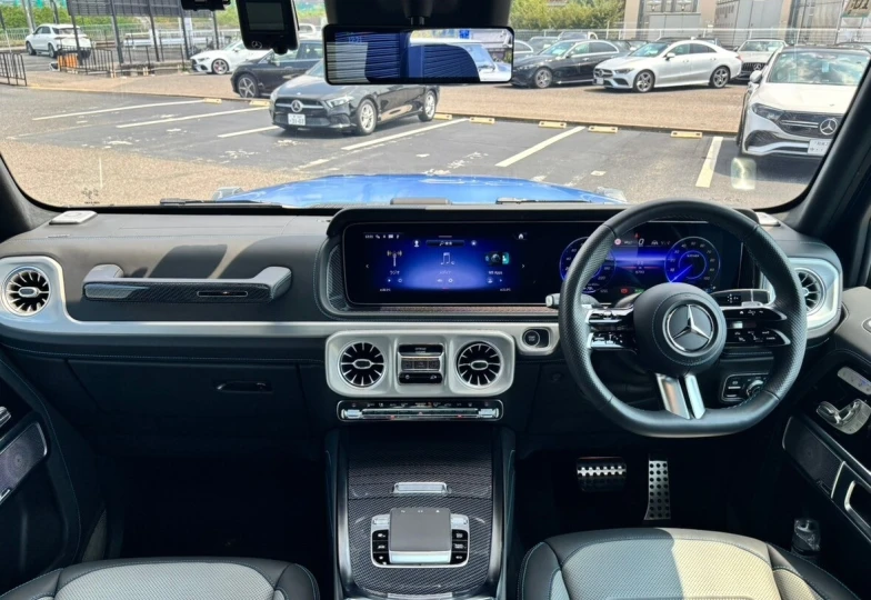 Mercedes G-class Blue
