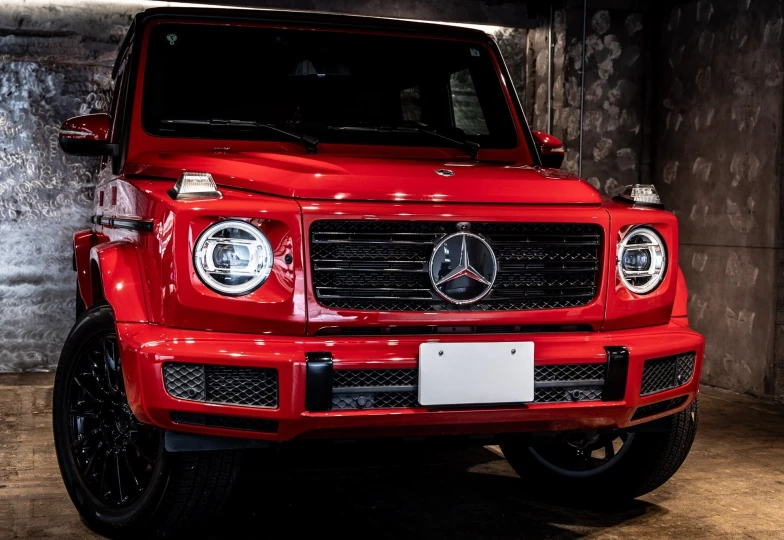 Mercedes G-class Red