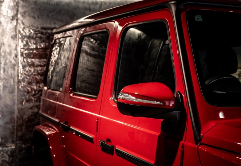 Mercedes G-class Red