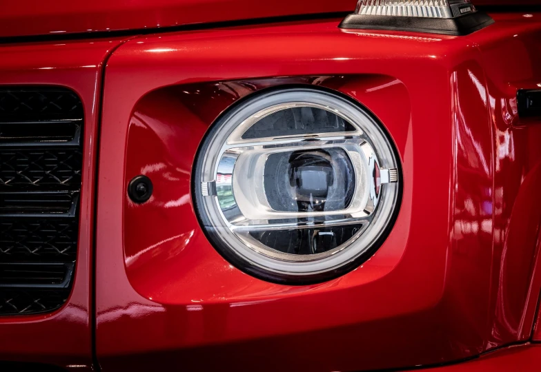 Mercedes G-class Red