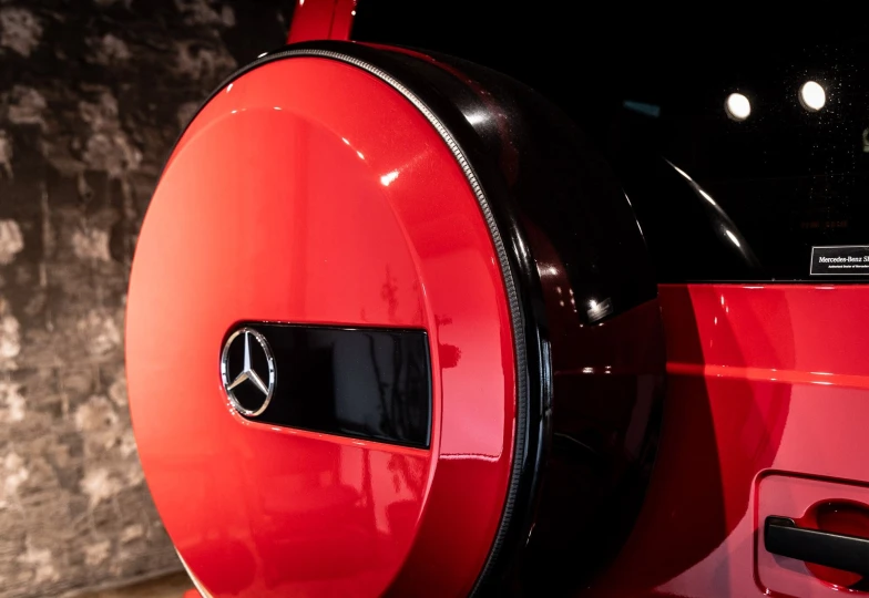 Mercedes G-class Red