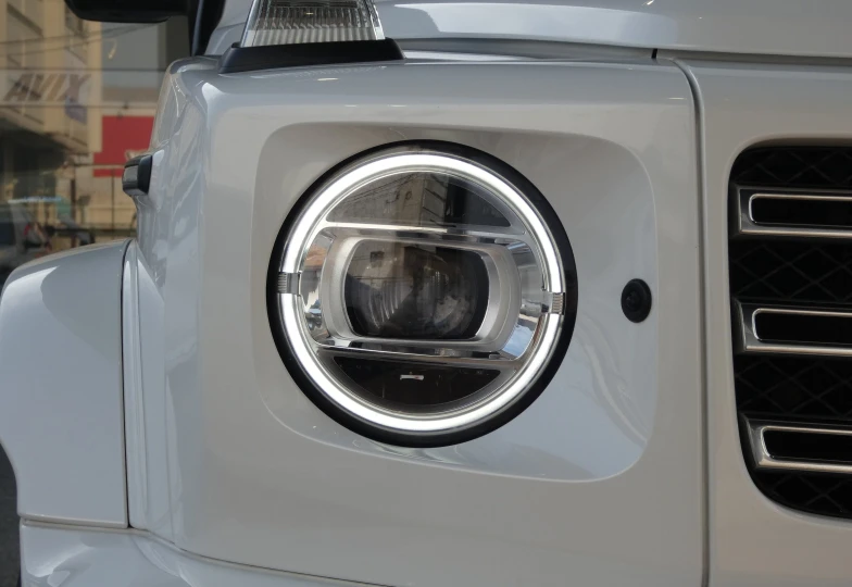 Mercedes G-class White