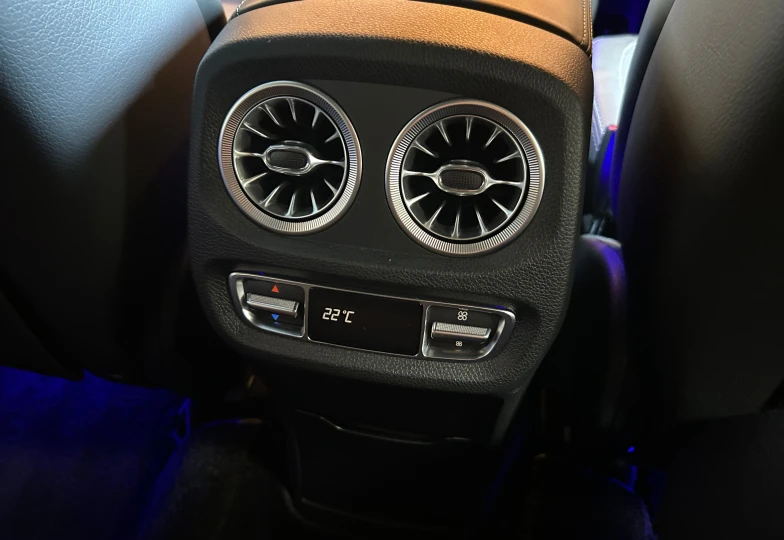 Mercedes G-class Black