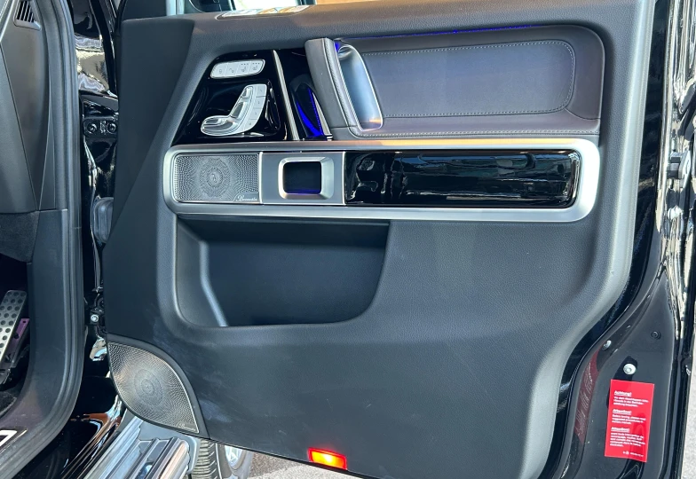 Mercedes G-class Black
