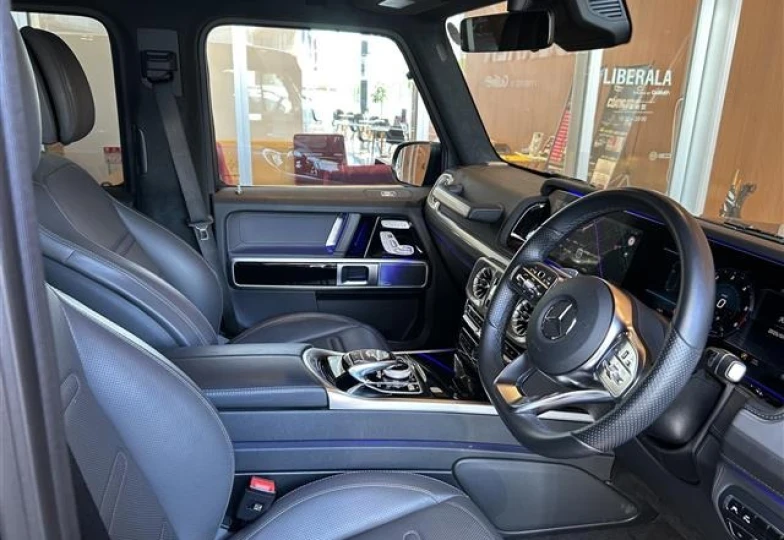 Mercedes G-class Black