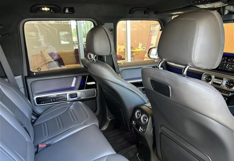 Mercedes G-class Black