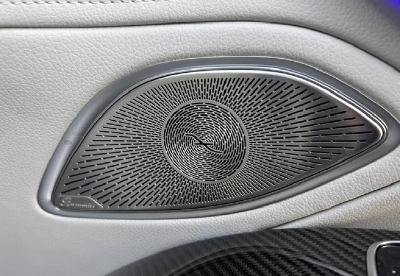 Mercedes EQS Черный
