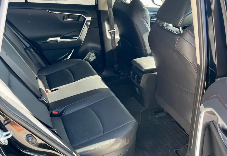 Toyota RAV4 Black