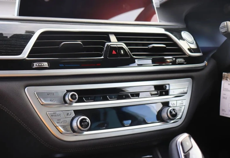 BMW 7 series Белый