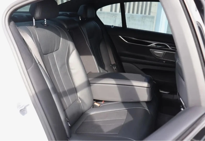 BMW 7 series Белый