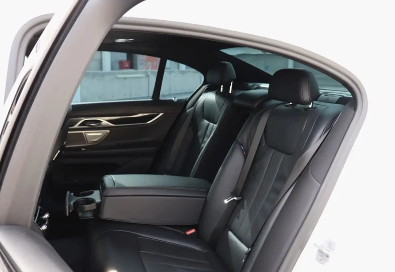 BMW 7 series Белый