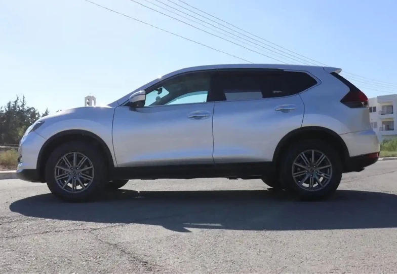 Nissan X-Trail Grey