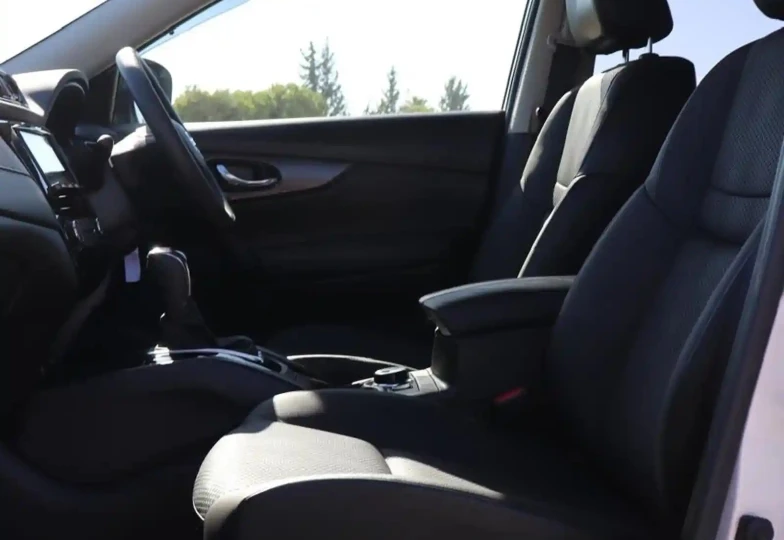 Nissan X-Trail Grey
