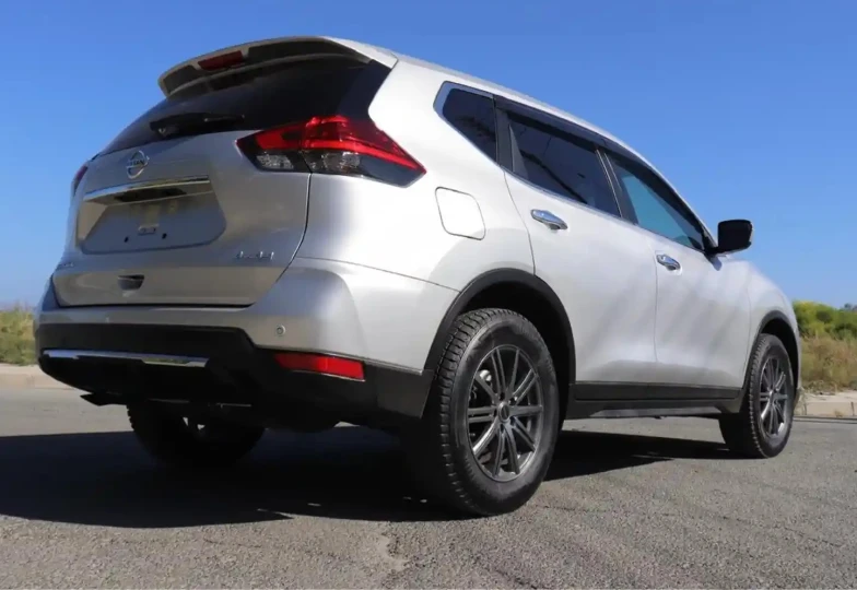 Nissan X-Trail Grey