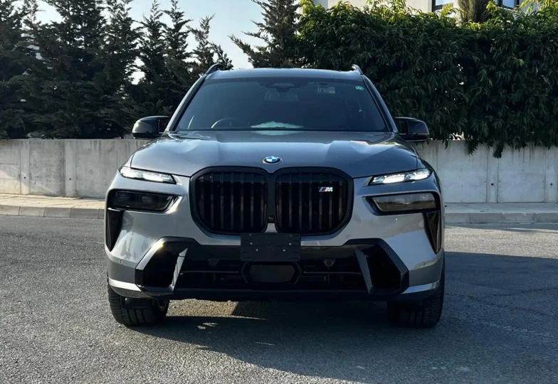BMW X7 Серый