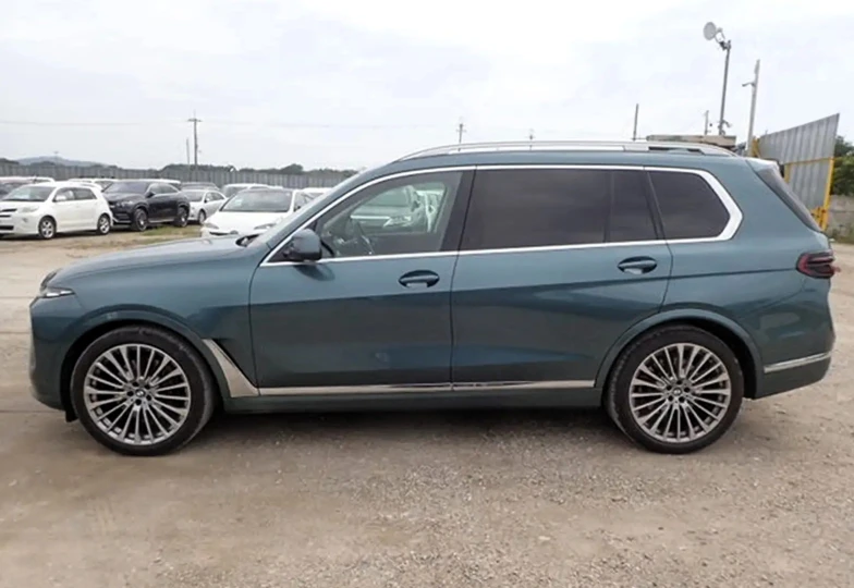BMW X7 Синий