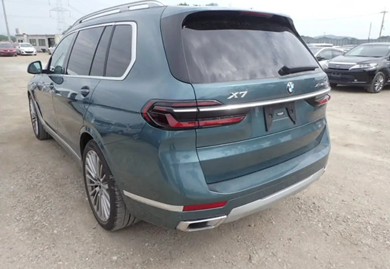 BMW X7 Синий