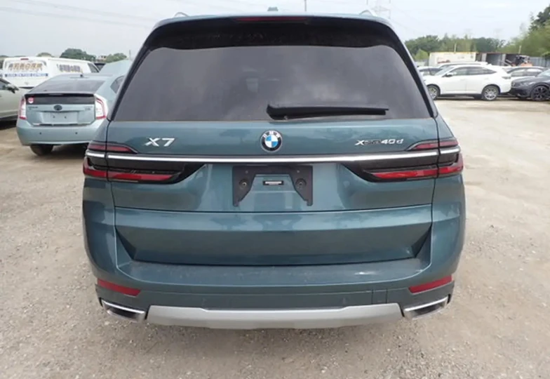 BMW X7 Синий