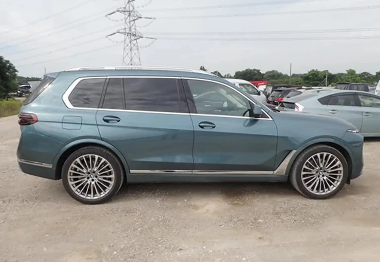 BMW X7 Синий