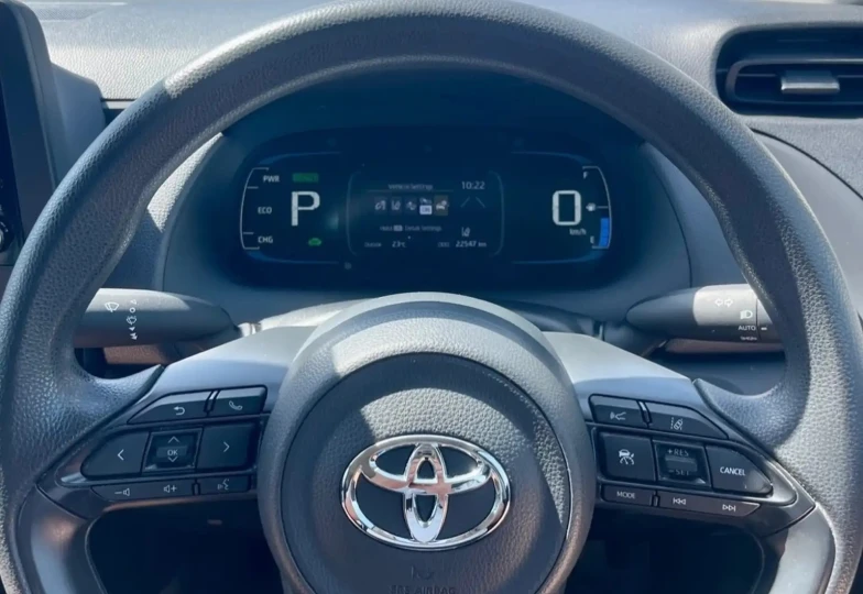 Toyota Aqua Серый