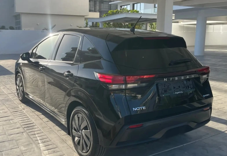 Nissan Note Черный
