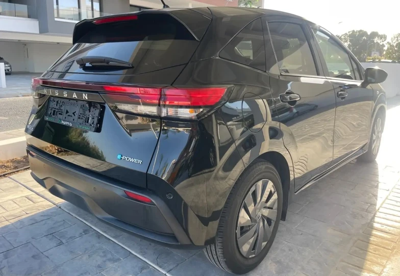 Nissan Note Черный