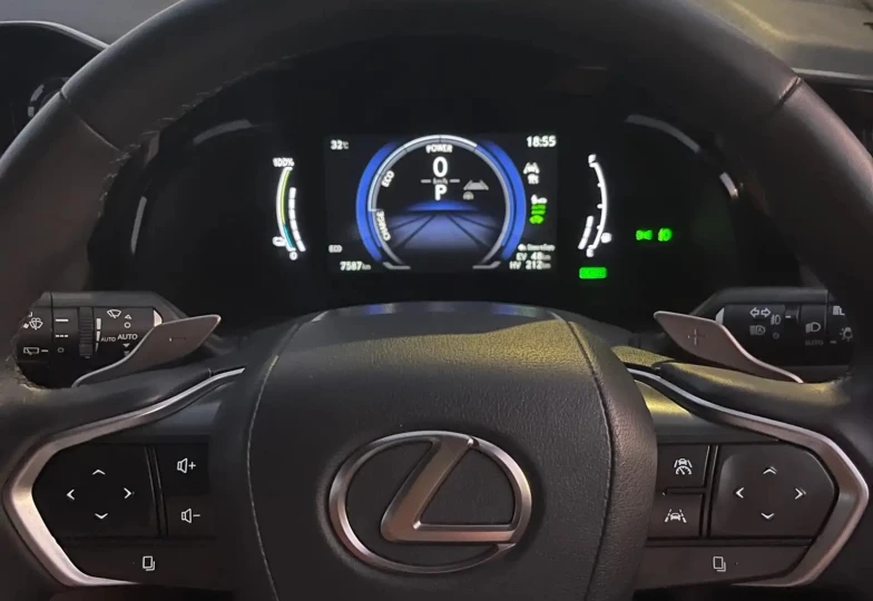 Lexus NX Зеленый