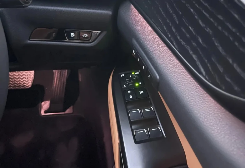Lexus NX Зеленый