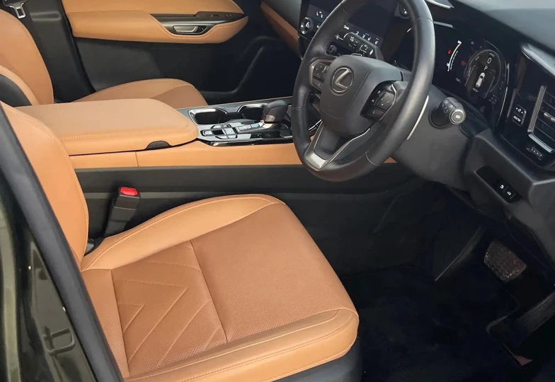 Lexus NX Зеленый
