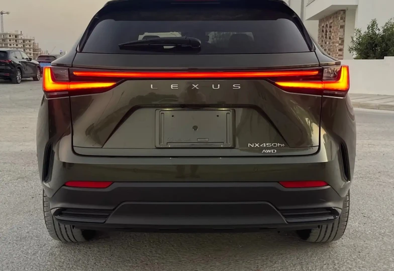 Lexus NX Зеленый