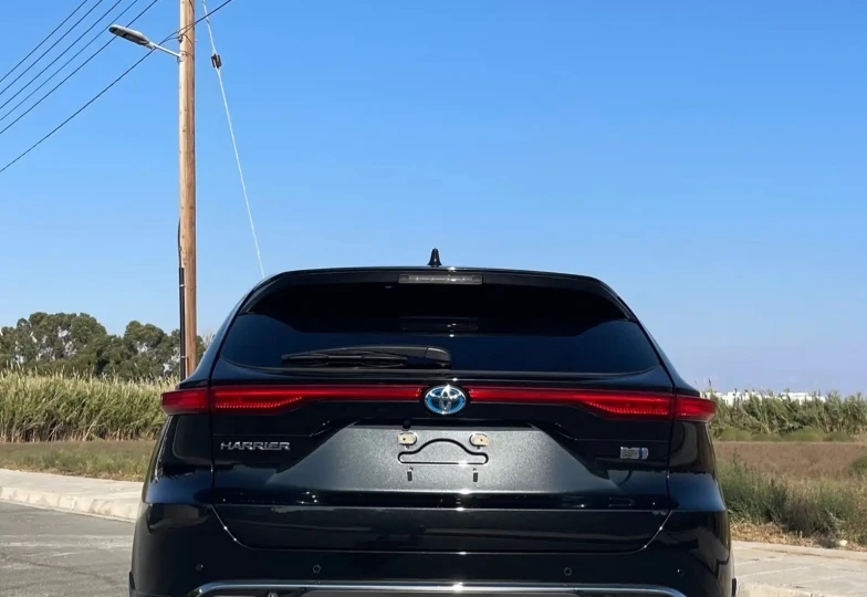 Toyota Harrier Black