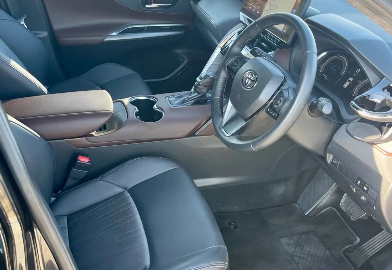 Toyota Harrier Black