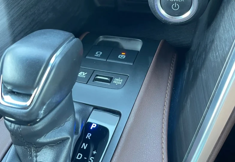 Toyota Harrier Black