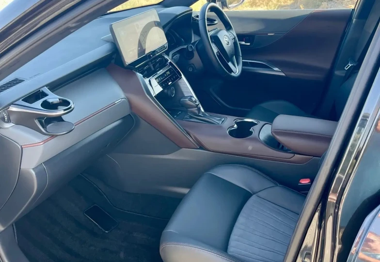 Toyota Harrier Black