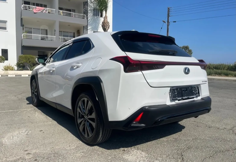 Lexus UX White