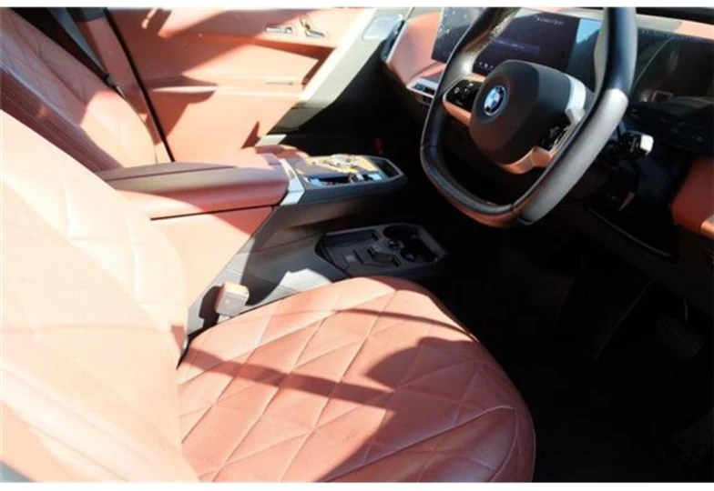 BMW iX xDrive 50, 2024 - 9